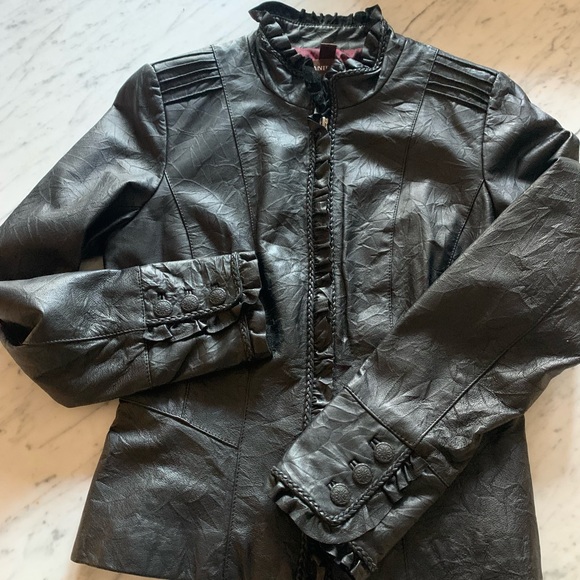 Danier Leather Jacket, black size medium - Picture 3 of 7